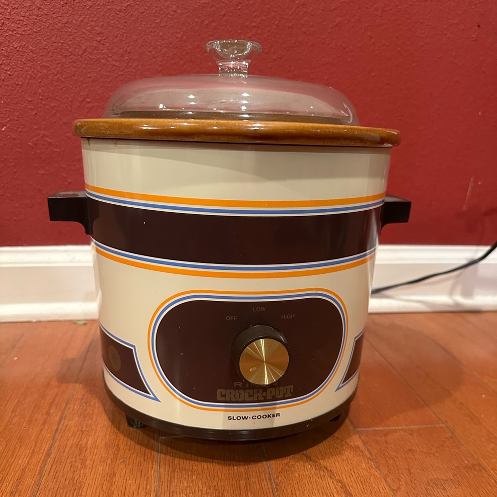 Vintage Slow Cooker - Brown and Cream